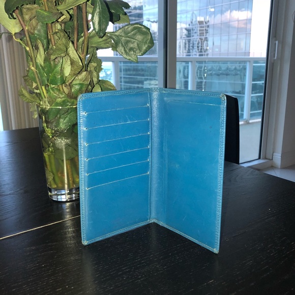 ❌❌SOLD❌❌ Passport Holder/ checkbook Blue Epic - Picture 3 of 6